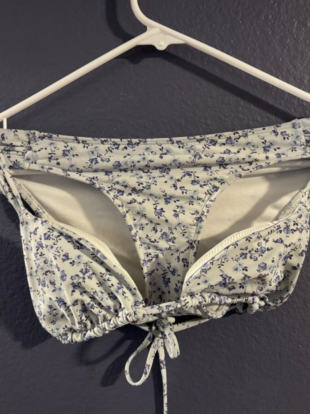 Hollister White and Blue Floral 2 piece Bikini Swimsuit Set